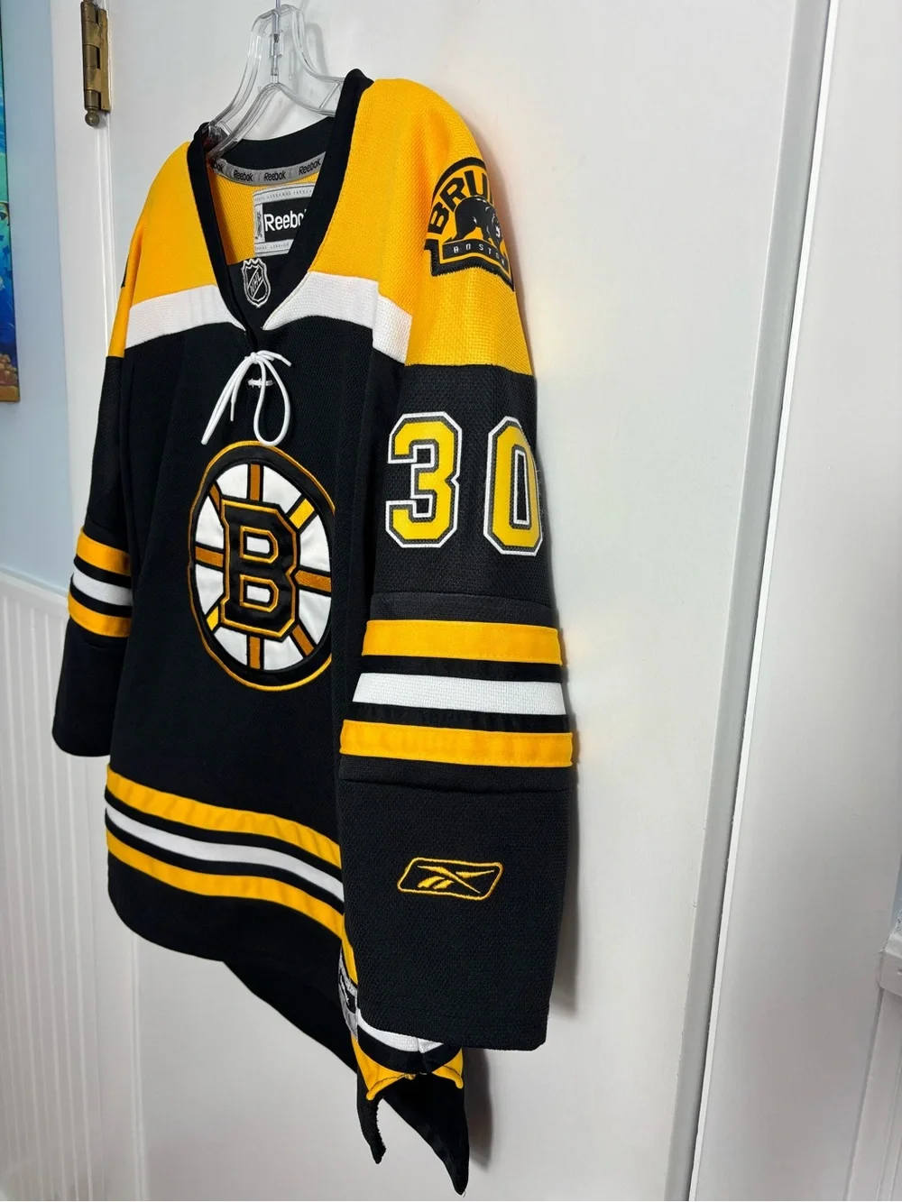 Reebok Boston Bruins Tim Thomas #30 NHL Hockey Jersey Youth L/XL Black Yellow